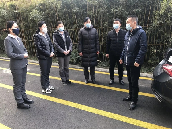 三箭物業(yè)人在一線，防疫工作進行時2.jpg